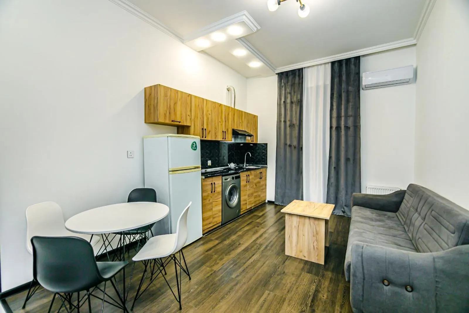 Appartement M Estate. 2 Room Home In Targovu Baku